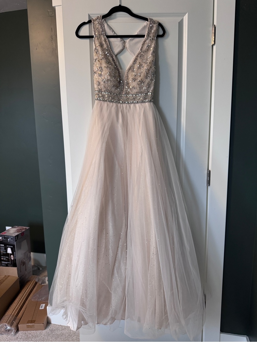 Beaded V-Neck Tulle Evening Dress in Champagne